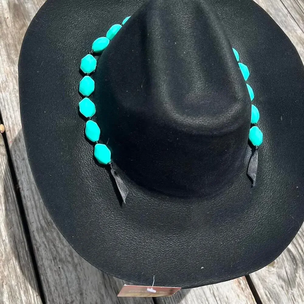 Black cowgirl hat